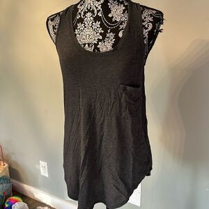Lululemon 8 top